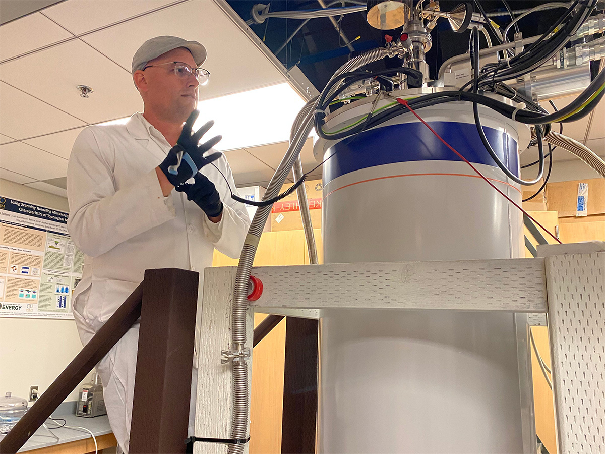 Phillip Gibbs and the cryostat