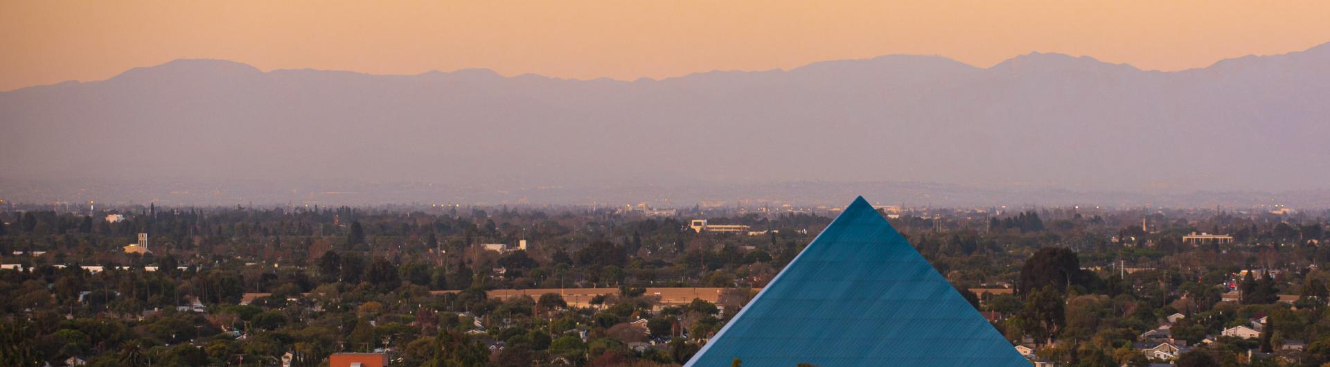 Image of CSULB campus at sunset