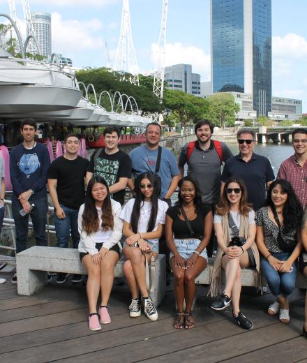 Students IB TRIP Singapore and Vietnam in January 2019 
