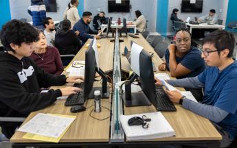 Students in COB LAB helping with Tax Service