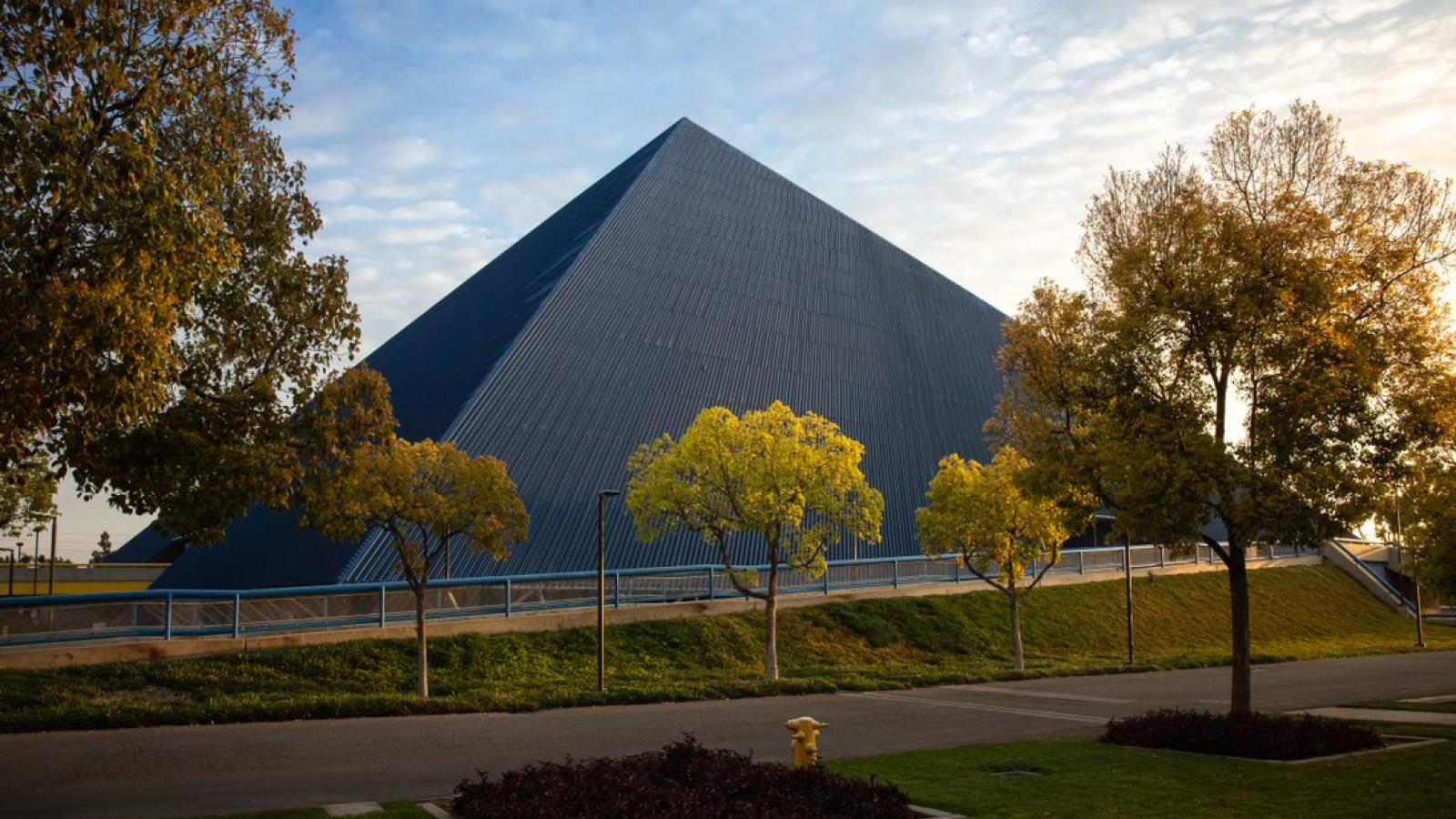 Walter Pyramid